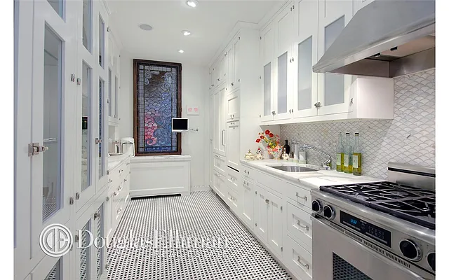 Sold by Douglas Elliman | media 3