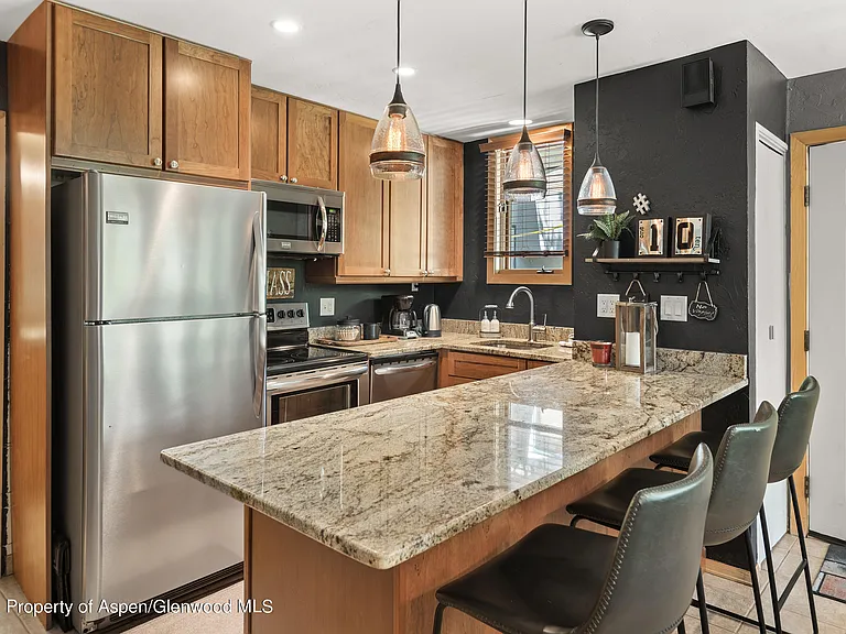 135 Carriage Way #10 — Photo 5