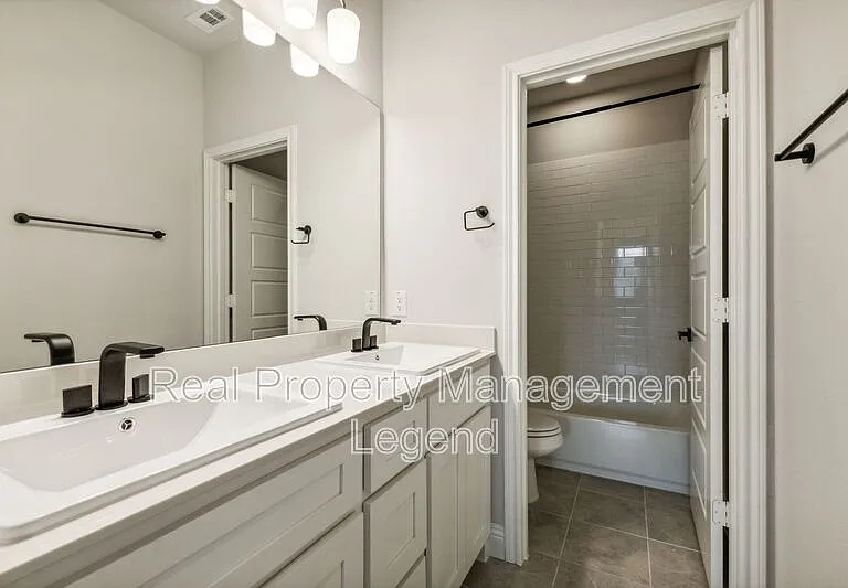 6644 Windfall Dr — Photo 24