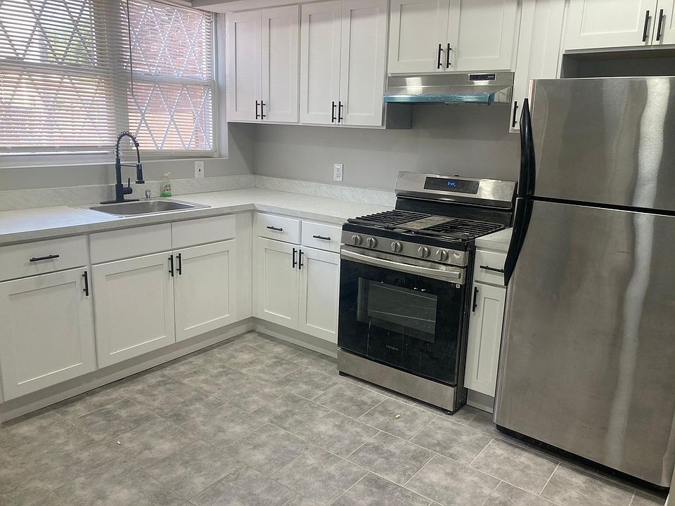 1st image of 6005 Elmwood Ave #1