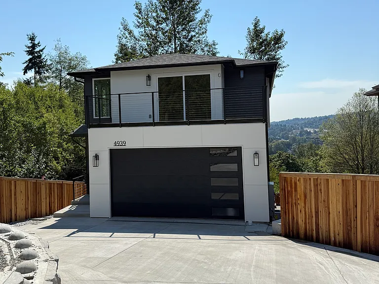 5005 S 114th St — Photo 3