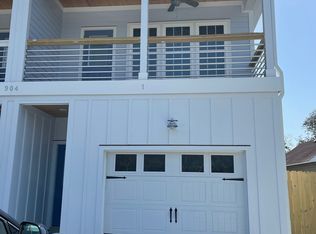 904 Old Dow Rd, Carolina Beach, NC 28428