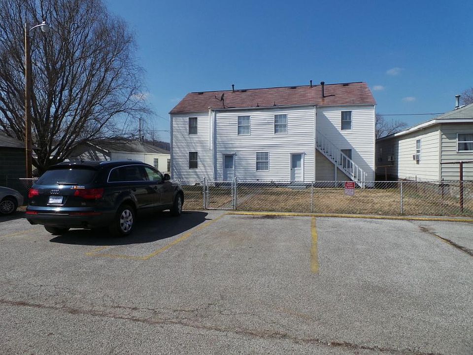 2nd image of 434 18th St #4