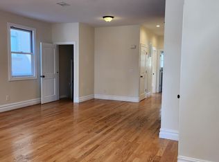 131 3rd St FLOOR 1, Staten Island, NY 10306