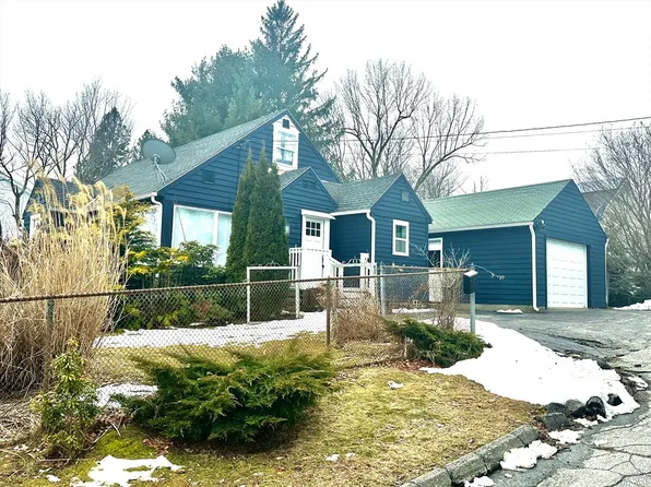 26 Maravista Rd, Worcester, MA 01606