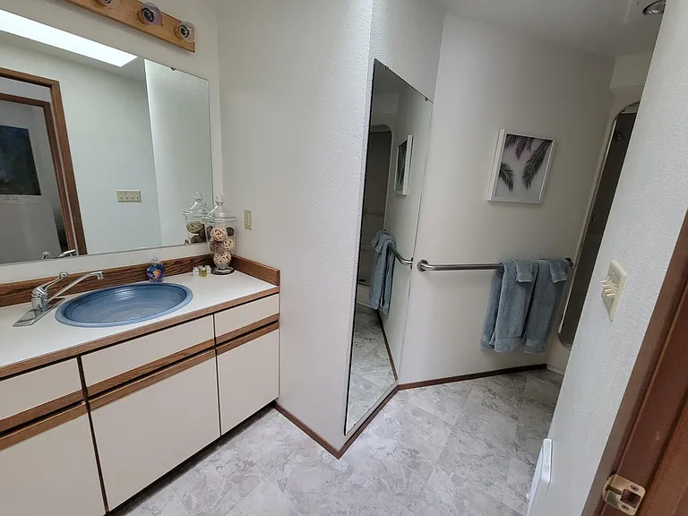 13911 E State Highway 106 — Photo 15