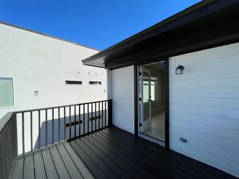4609 Virginia Ave #202 — Photo 16