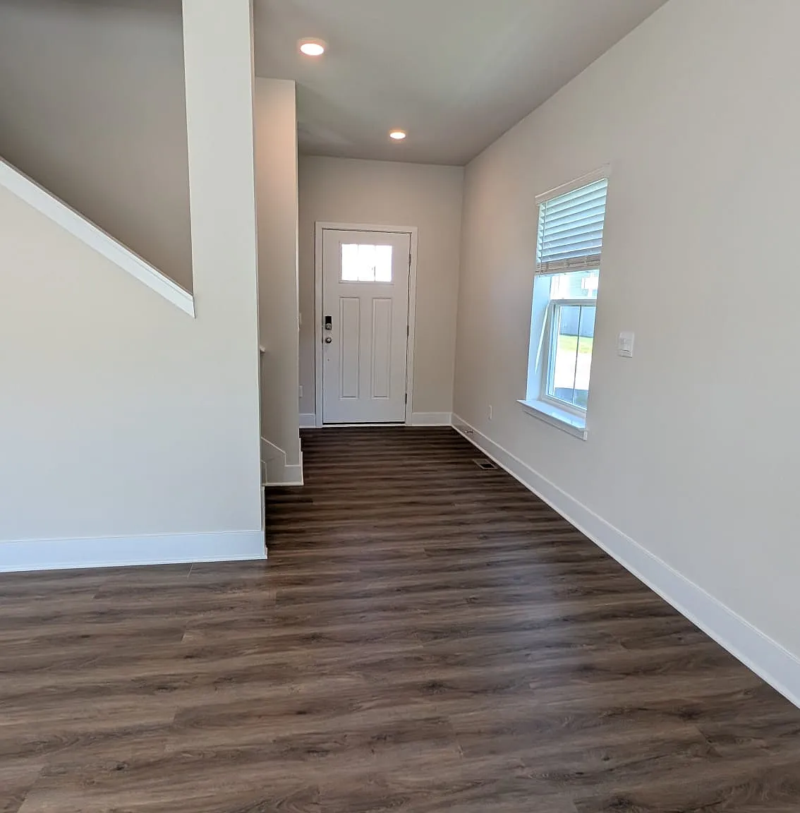 5 bed, 2415 sqft, $2,950 — Photo 1