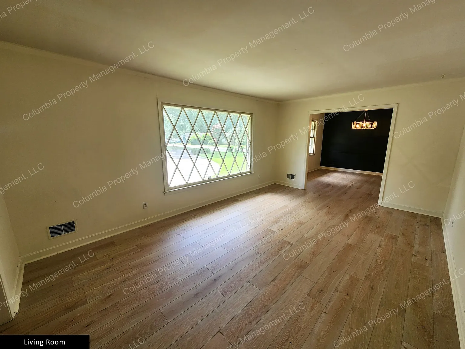 5 bed, 3.5 bath, 3154 sqft, $2,995 — Photo 2