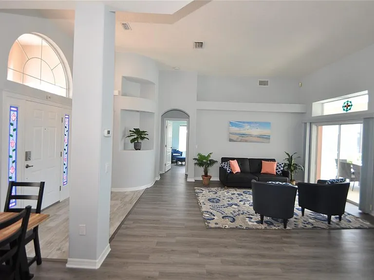 16 Cedarwood Ct — Photo 8