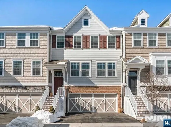 605 Cottonwood Court #605, Cresskill, NJ 07626