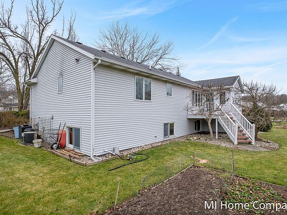 4th image of 4623 Creek View Dr