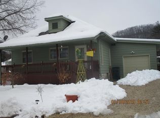 1615 S Carolina St, Louisiana, MO 63353