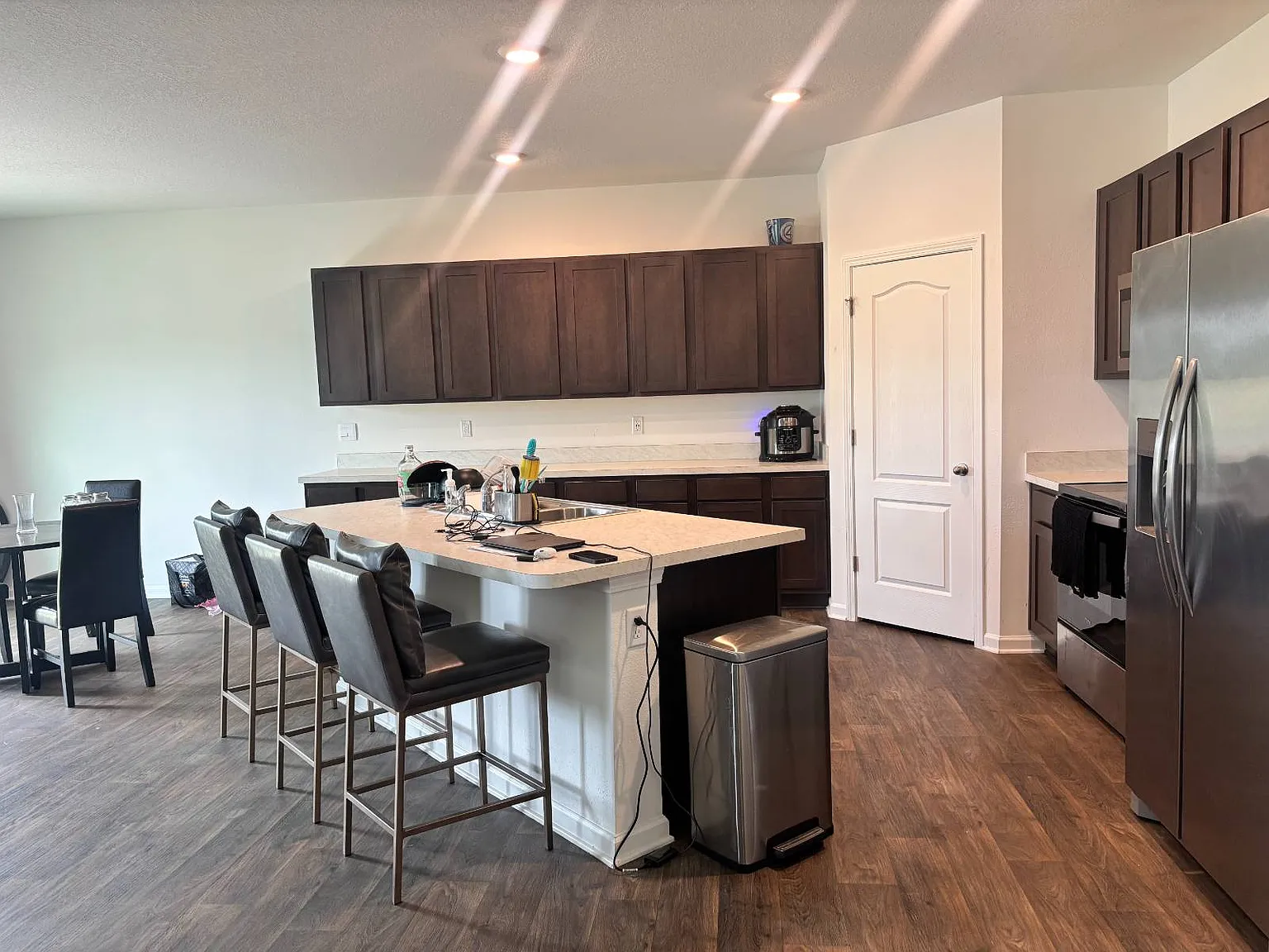 1 bed, 1.0 bath, 2604 sqft, $1,000 — Photo 4