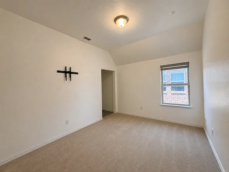 1901 Oakston Dr — Photo 28