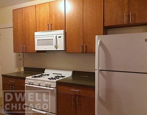 1st image of 1435 W Sherwin Ave #1