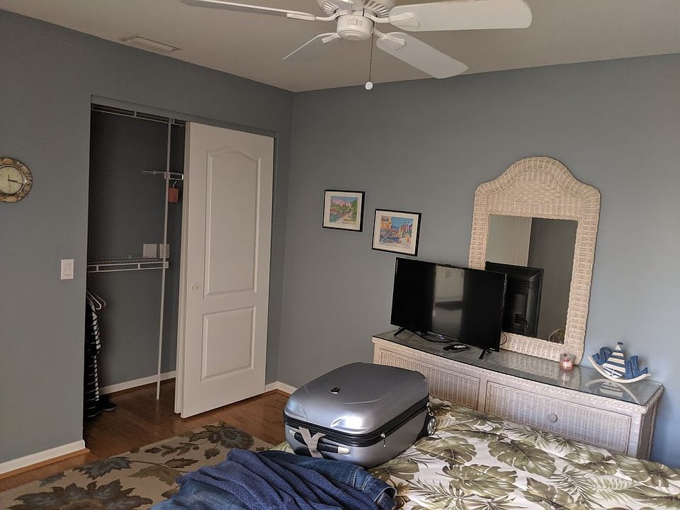 Second bedroom