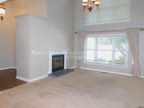3rd image of 22 Milpond Ln