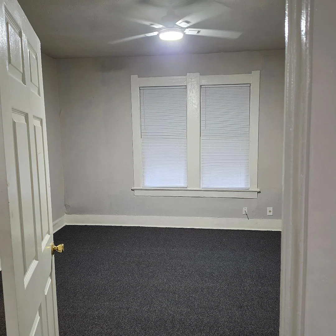 3 bed, 1150 sqft, $1,200 — Photo 2