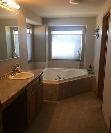 4th image of 72373 Road 372
