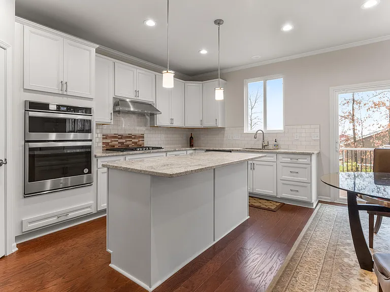 2825 Dillon Dr — Photo 11