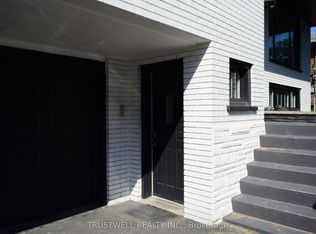 1633 Sunnycove Dr, Mississauga, ON L4X 1B6