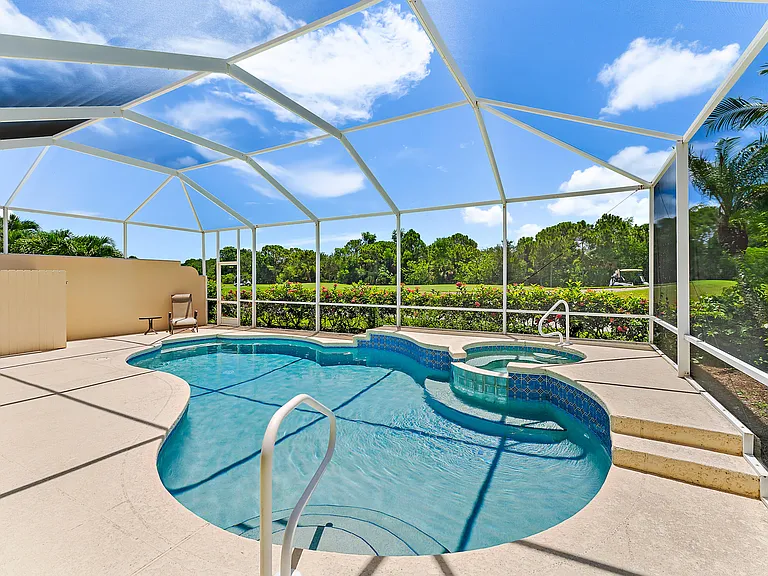 8485 SE Palm Hammock Ln — Photo 38
