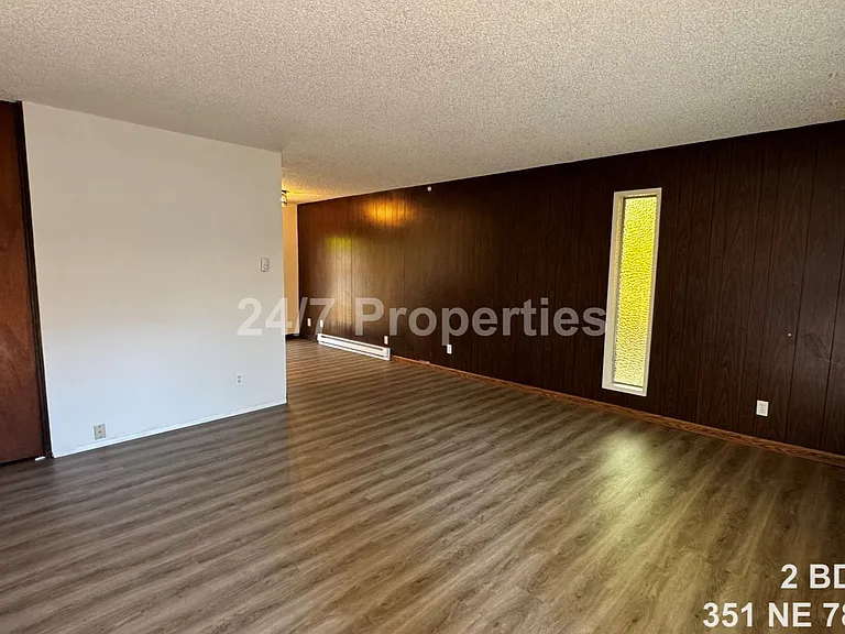351 NE 78th Ave — Photo 2