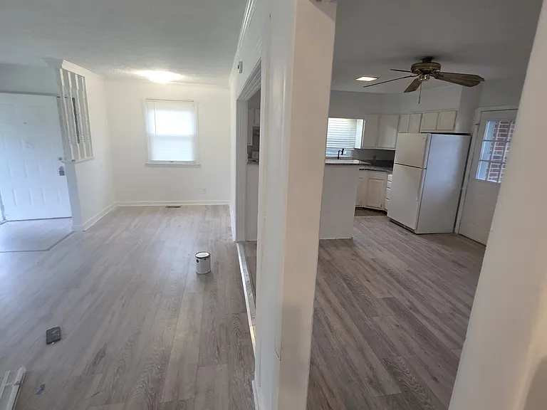 1805 Curry St — Photo 10