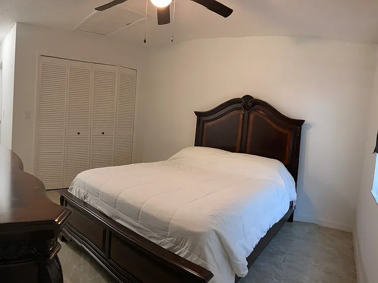 5105 Lawnton Ct — Photo 4