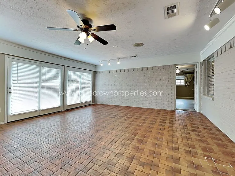 1804 Mercedes Pl — Photo 32