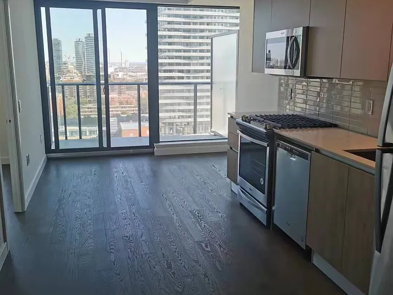 2 A Church St #1801 — Photo 15
