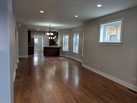 3rd image of 1455 N Mayfield Ave
