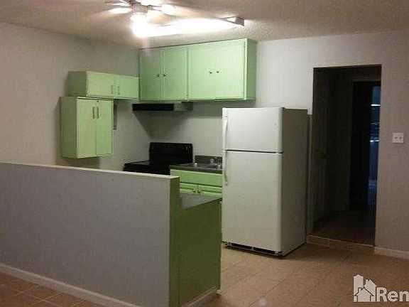2nd image of 5607 W Virginia Ave