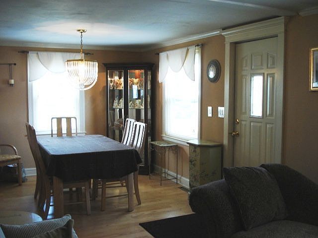 2nd image of 48 Caporal St