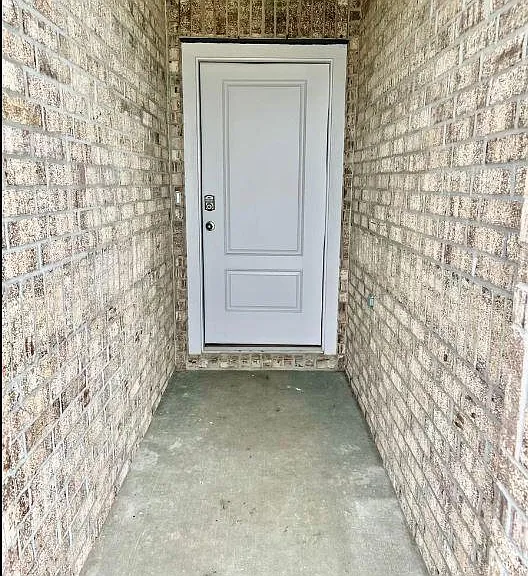 1122 Briscoe Ct — Photo 4