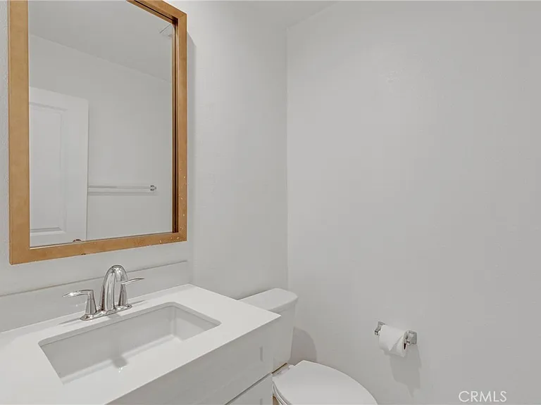 77 Jensen Ct — Photo 6