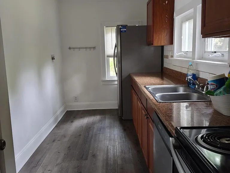 322 Main St — Photo 21