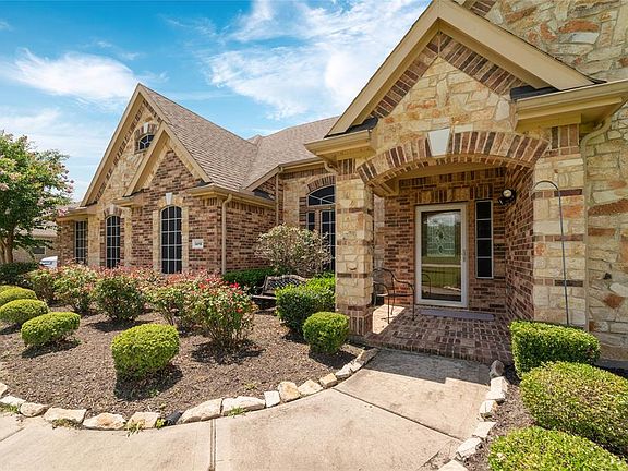 4th image of 14810 High Meadow Ln