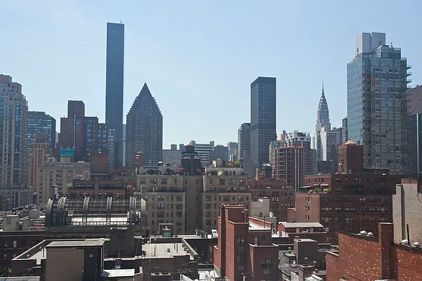 Sold by Manhattan Living | media 6