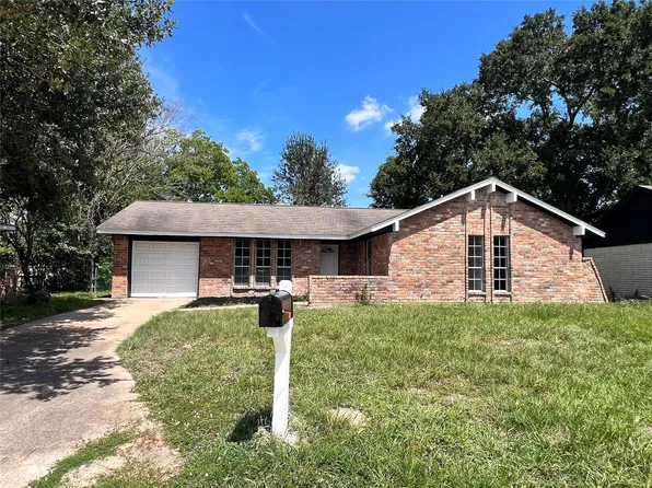8718 Chipping Ln, Houston, TX 77088