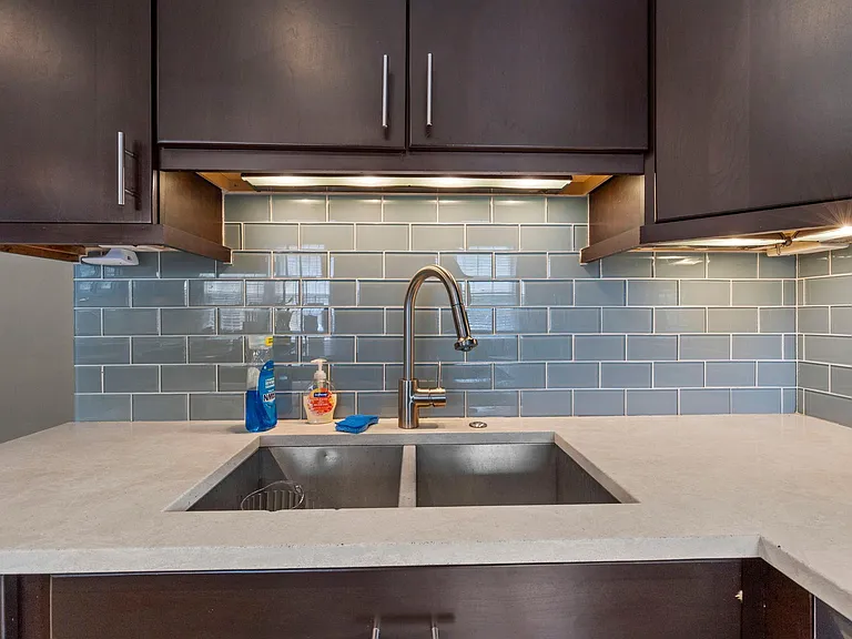 1785 Dupont Ave S #UPPER — Photo 16