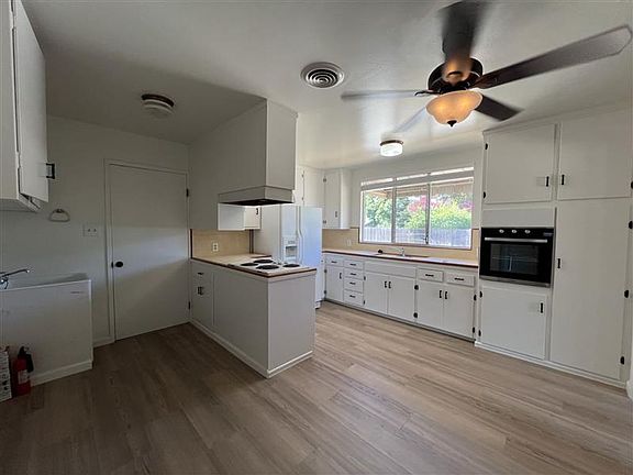 4th image of 715 Natoma St