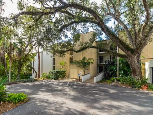 2712 Orchid Oaks Dr #304, Sarasota, FL 34239