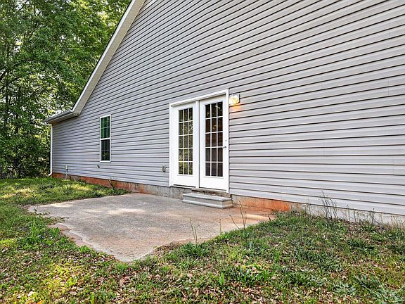 2nd image of 112 Dundee Ct