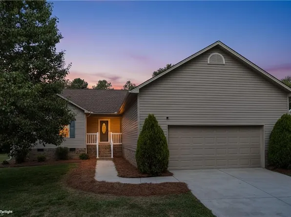 2465 Featherstone Ct, Trinity, NC 27370