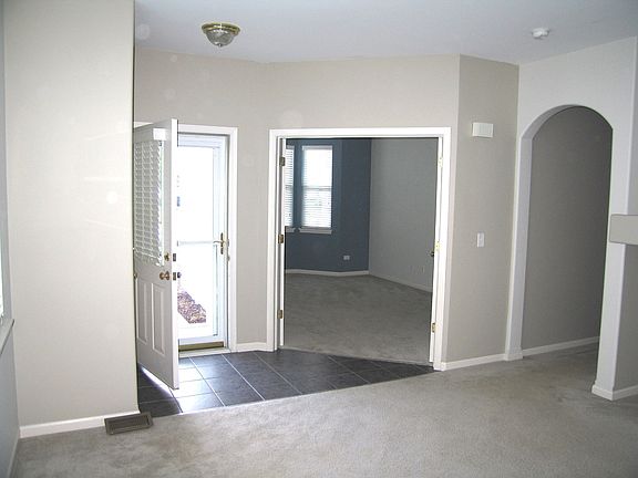 5th image of 16126 Ontario St