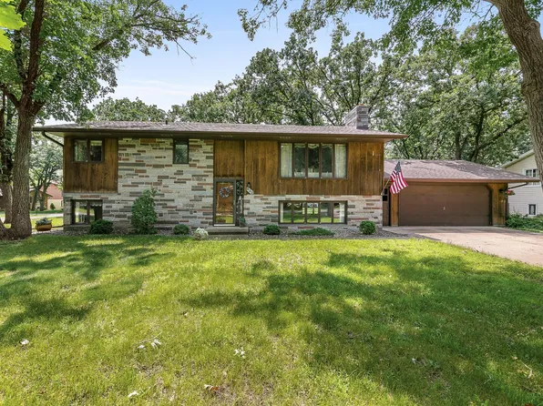822 Golf View Ln, Saint Cloud, MN 56301