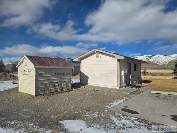 171 N Railroad St, Leadore, ID 83464