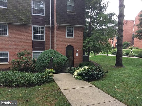 2nd image of 4000 Gypsy Ln Unit 515
